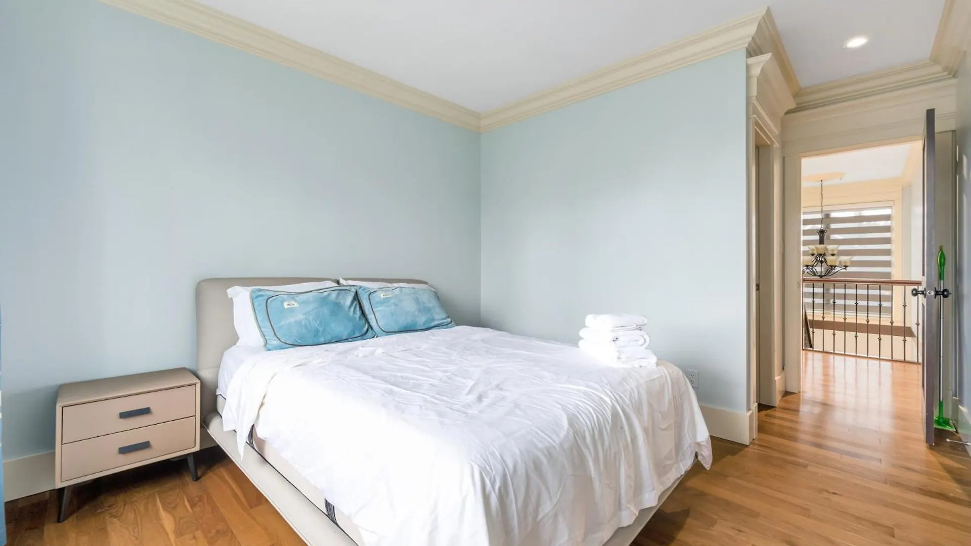 Joveguesthouse Vancouver Villa